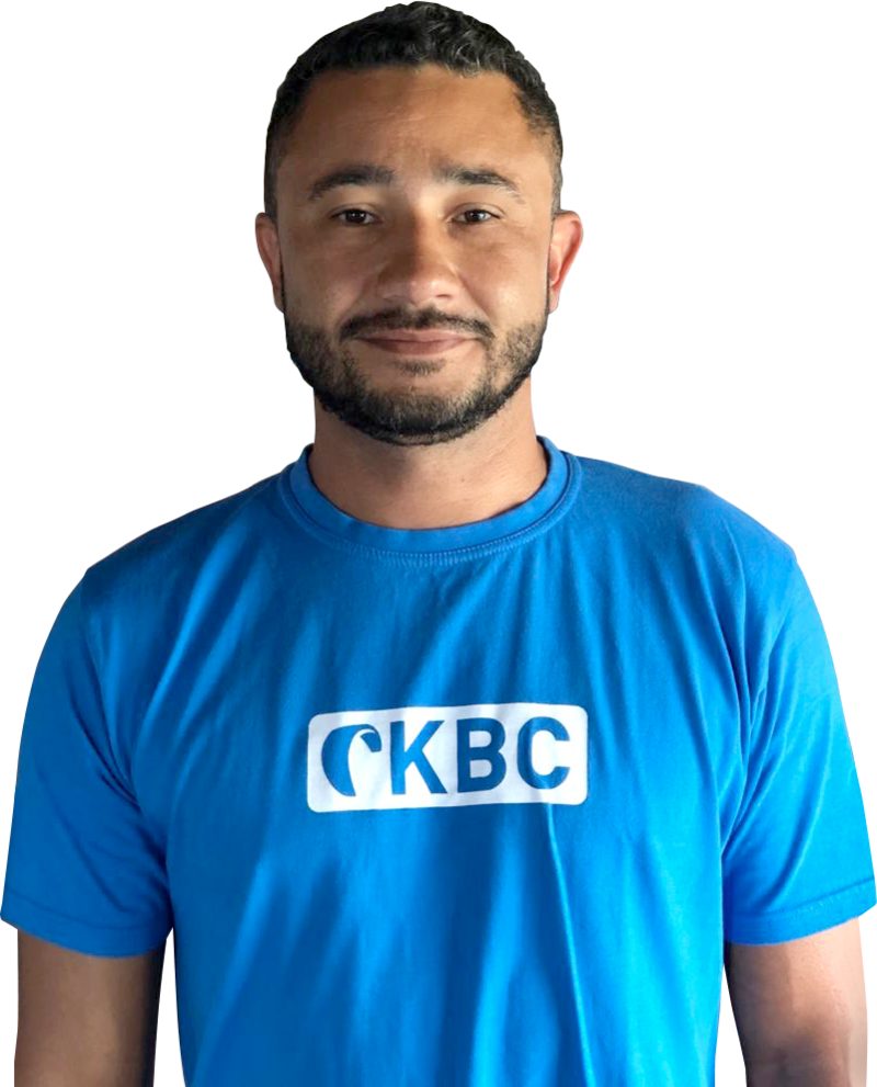 Valber, kitesurfing instructor wearing blue CKBC t-shirt for kiteboarding and water sports lessons