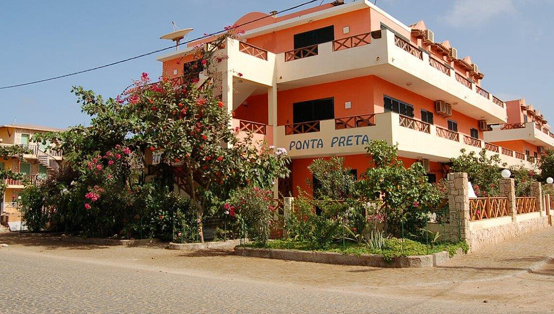 Ponta Preta accommodation in Sal Cape Verde - beachfront hotel near Kiteboarding Club KBC Sal with tropical gardens