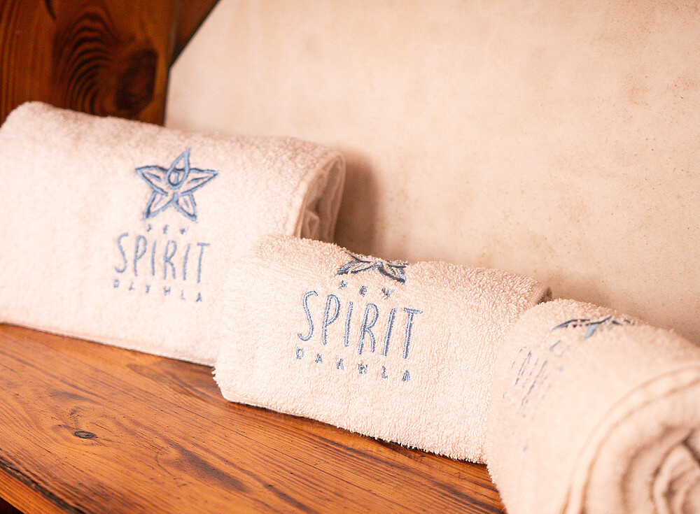 Spirit Dakhla towels in Standard Bungalow - kiteboarding accommodation in Dakhla Morocco for water sports travel