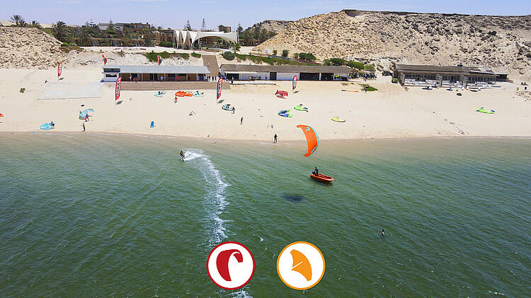 Kitesurfcursus voor kinderen bij de kite en wingfoil school in Dakhla, Marokko