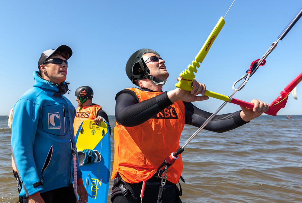 IKO kiteschool Brouwersdam - Kitesurfen leren aan de Noordzee Nederland