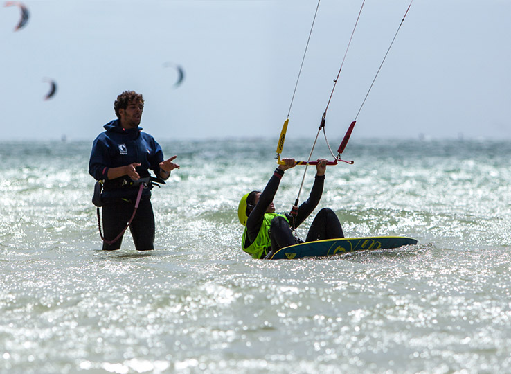 Kitesurfer in de lagune van Dakhla