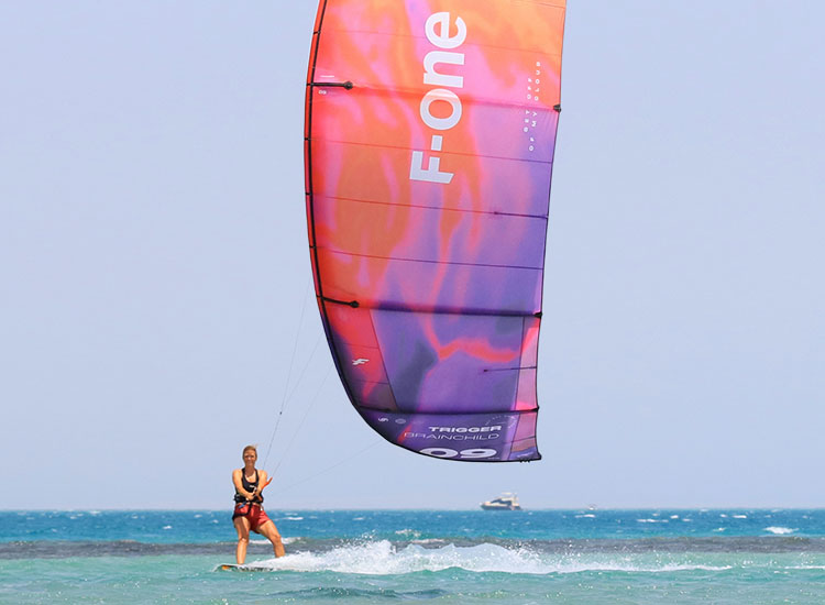 F-ONE Testar e Comprar - Equipamento Kitesurf e Material Kiteboard