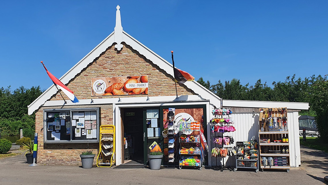 Supermarket Hindeloopen Camping Ijsselmeer - KBC Kitesurf Center Holland