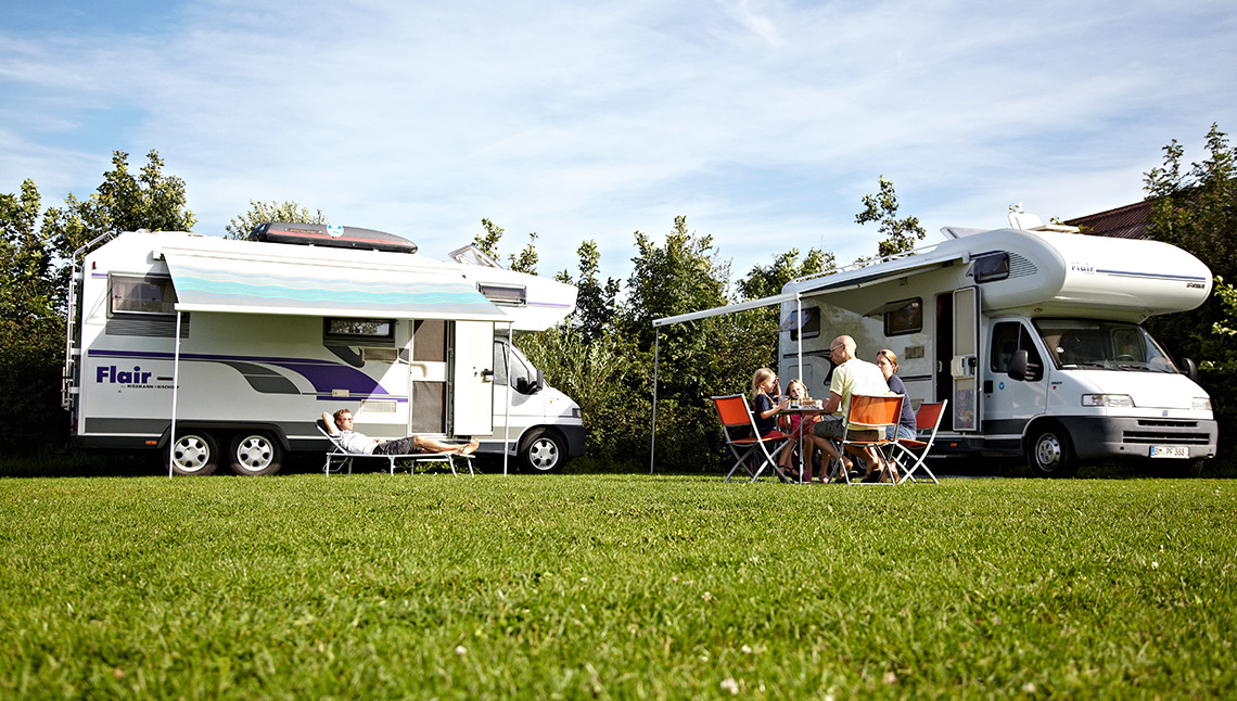 Pitch Hindeloopen Camping - Kiteboarding Club Holland Ijsselmeer