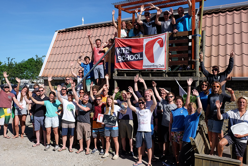 Duitse kiteschool in Nederland Hindeloopen aan het IJsselmeer [KBC Hindeloopen — KBC Kitesurf Center Hindeloopen]