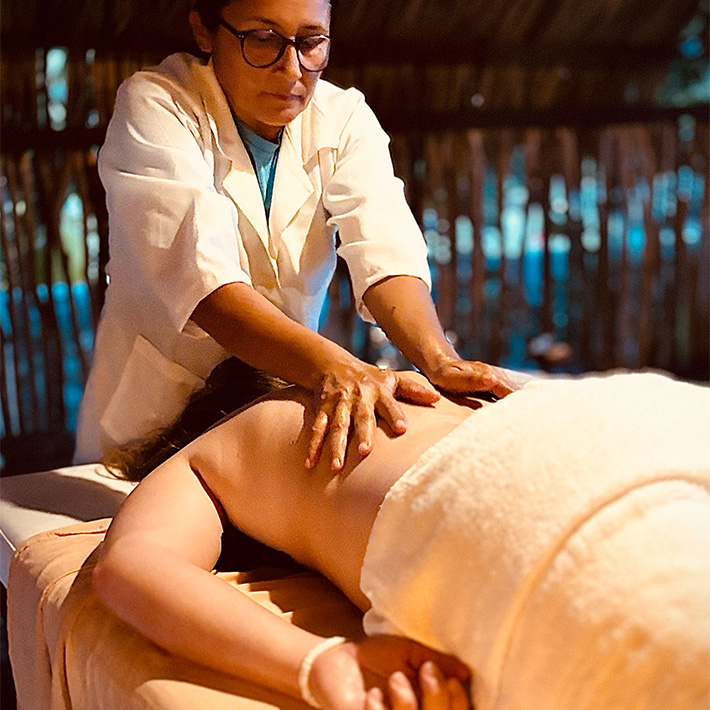 Massagem BR no KBC Parajuru centro de kitesurf - relaxamento após kitesurf no Brasil