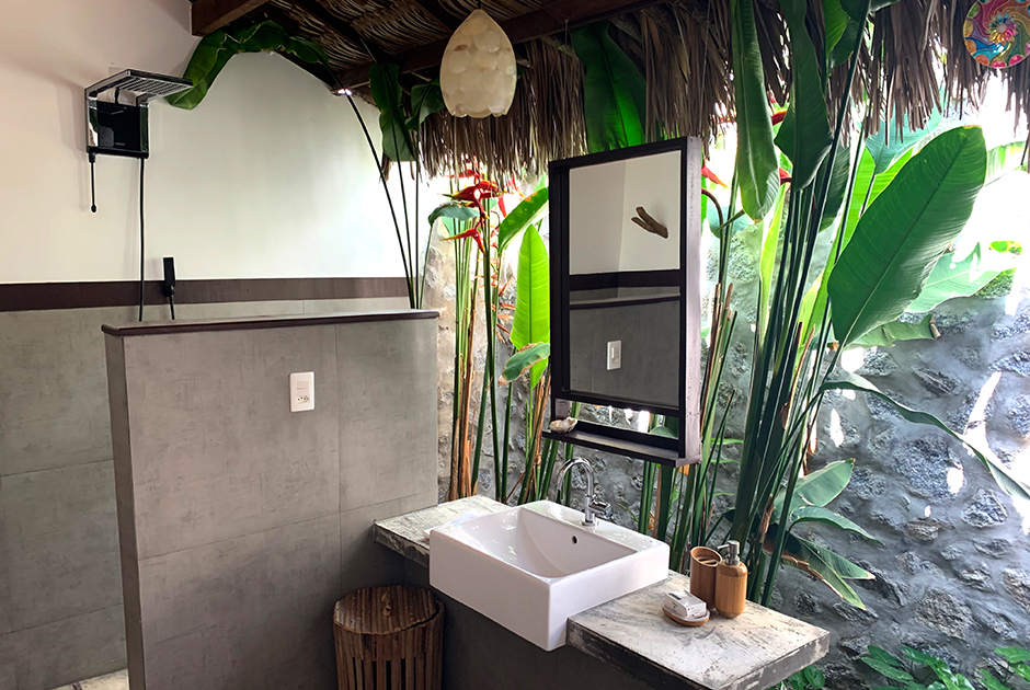 Pousada Maré Alta Bathroom - KBC Parajuru Brazil Kitesurfing Accommodation