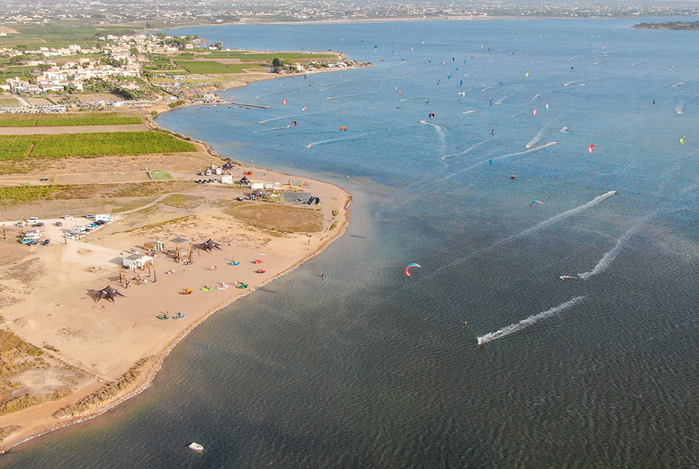 Lo Stagnone Sandy Beach KBC Sicily Kitecenter Kitebeach Italy
