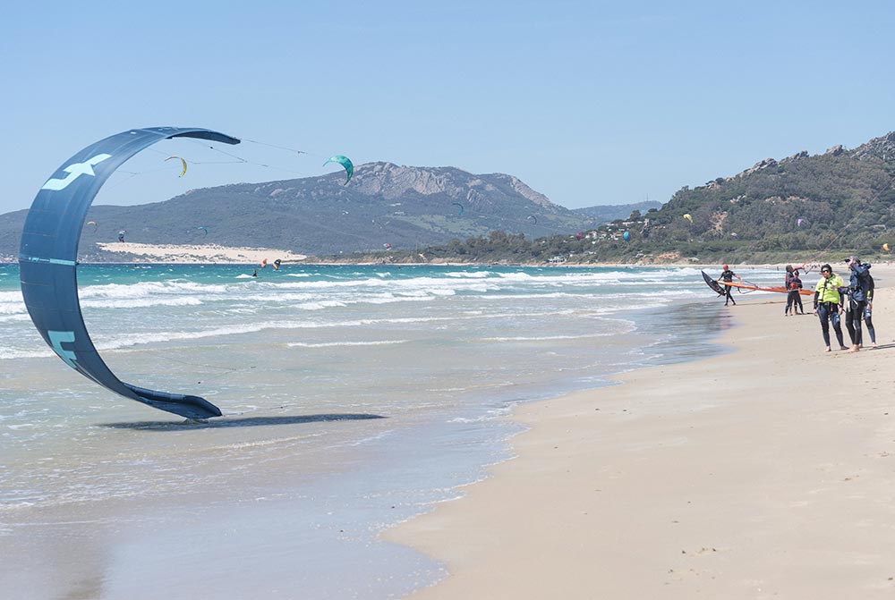 Kitesurfschool Tarifa Kiteboarding Club Spanje watersport training