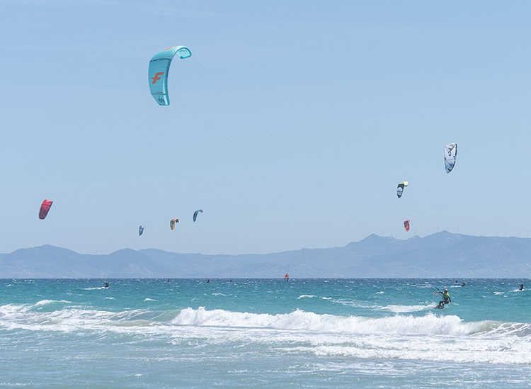 Kitestrand Tarifa KBC Kitesurf Center Spanje kiteboarding spot