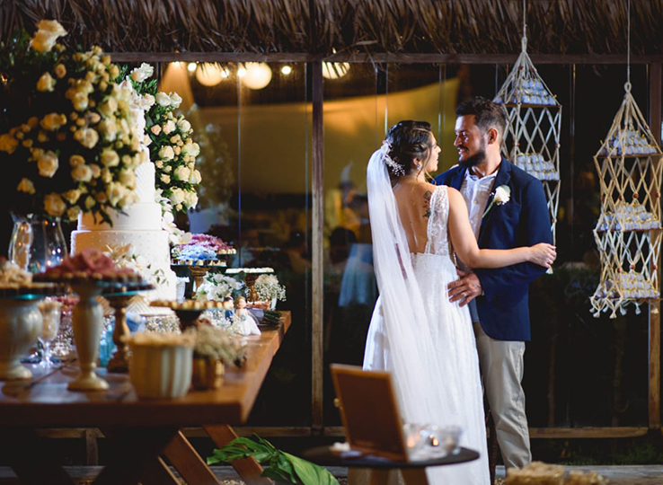 Wedding Parajuru beach ceremony - tropical kiteboarding travel destination Brazil water sports location